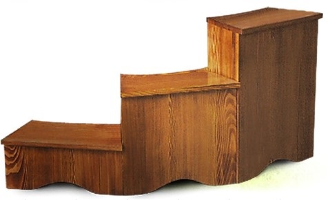 Подиум из лиственницы